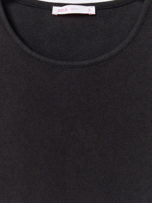 топ приталенный из линейки  young из хлопка спереди