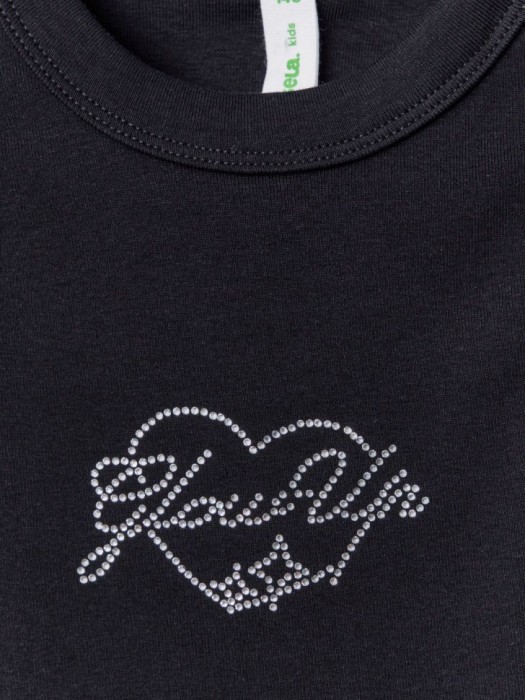 топ с аппликацией из страз для девочек от бренда sela вид слева
