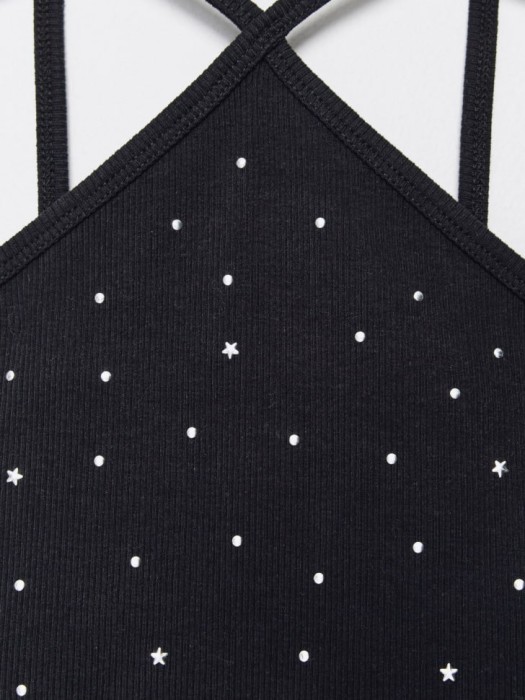 топ с горловиной халтер для девочек из россии вид сбоку