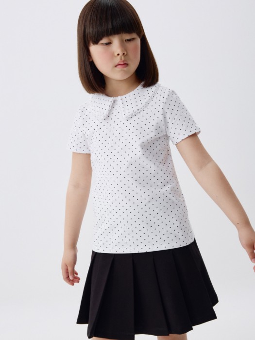 трикотажная футболка с воротником для девочек от бренда sela вид слева