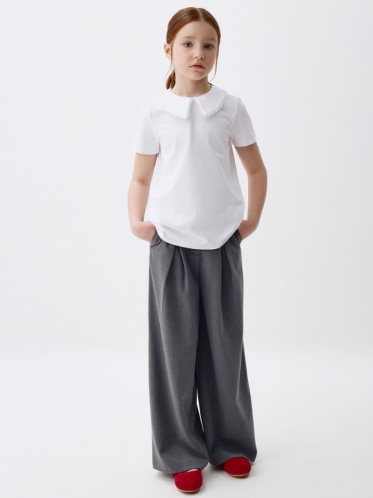 трикотажная футболка с воротником для девочек от бренда sela вид слева