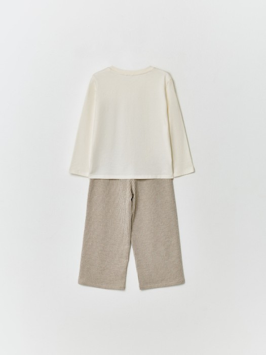 Товар сливового цвета с внутренней стороны