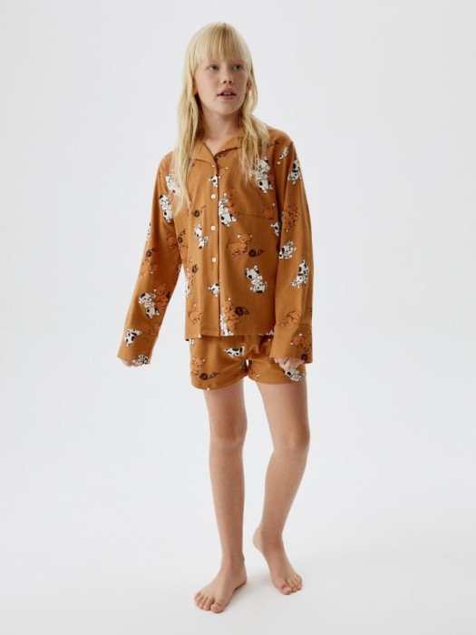 трикотажная пижама с принтом для девочек от бренда sela вид слева