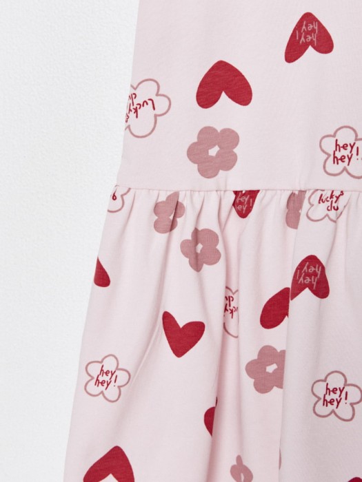 трикотажное платье с принтом для девочек по цене 599 руб вид справа