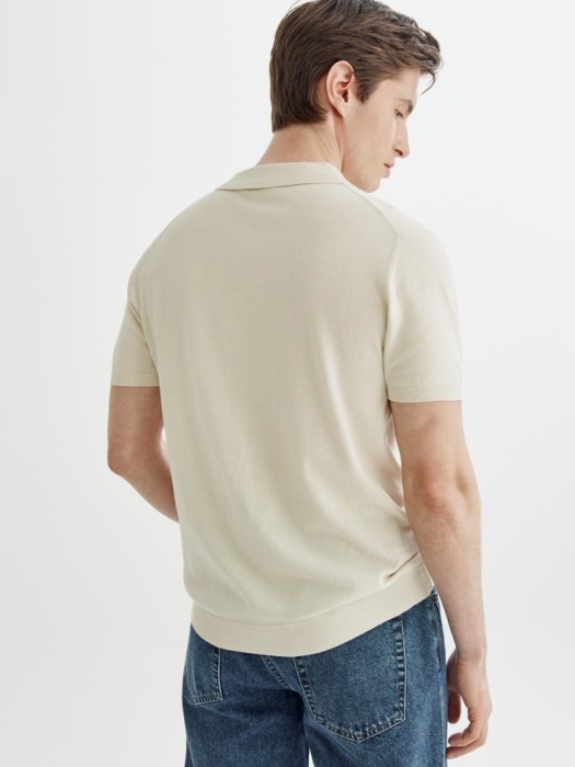 трикотажное поло с коротким рукавом по цене 3299 руб вид справа