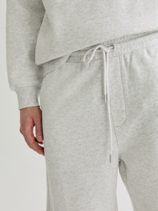 трикотажные прямые шорты из россии вид сбоку