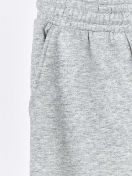 трикотажные широкие брюки для девочек по цене 1999 руб вид справа