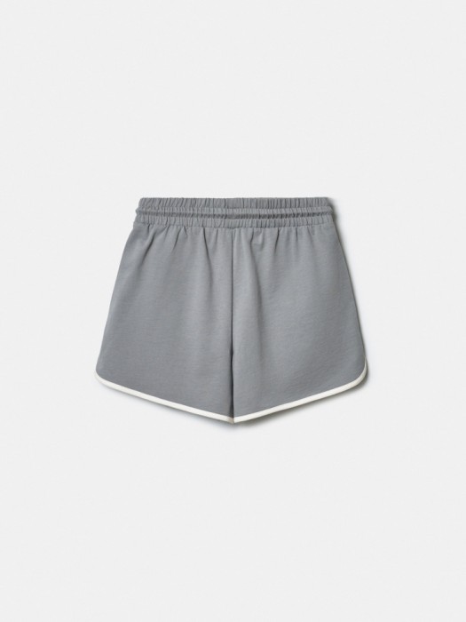 трикотажные шорты для девочек по цене 999 руб вид справа