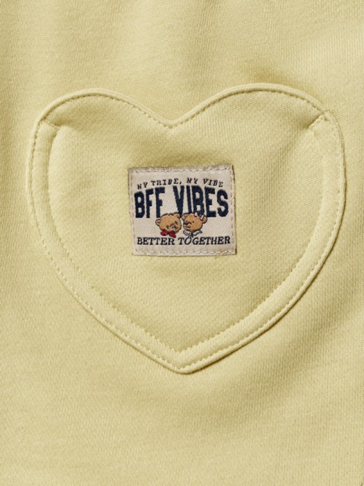 трикотажные шорты фигурными карманами для девочек из хлопка спереди