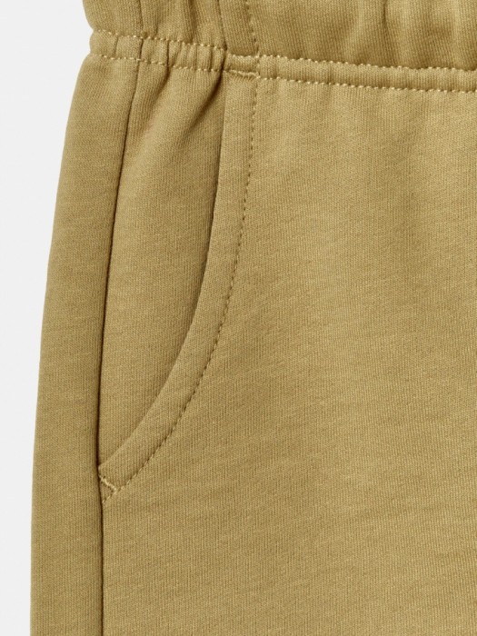 трикотажные шорты с патчем для мальчиков из россии вид сбоку