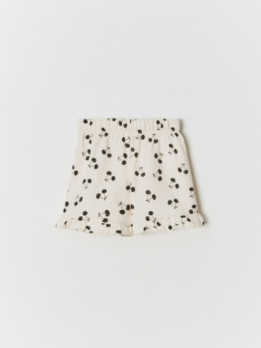 трикотажные шорты с принтом для девочек по цене 899 руб вид справа