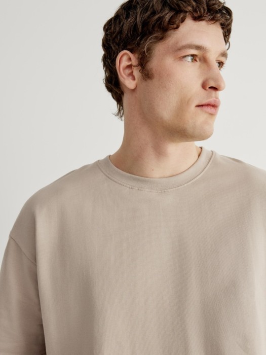 трикотажный костюм из футболки и шорт из россии вид сбоку