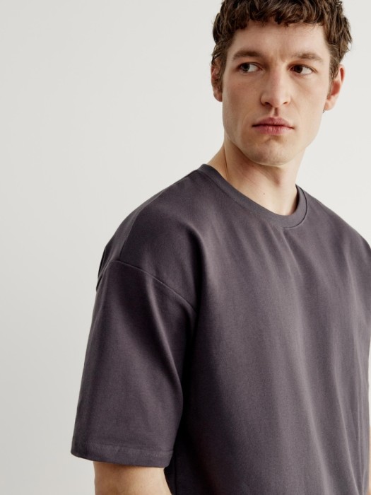 трикотажный костюм из футболки и шорт из россии вид сбоку