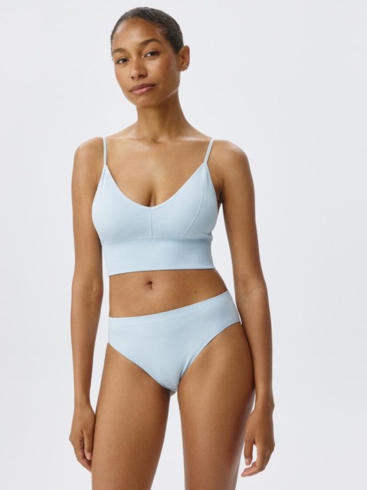 трусы с высокой посадкой от бренда sela вид слева