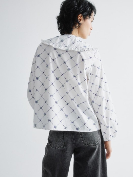 твиловая блузка с принтом и фигурным воротником из россии вид сбоку