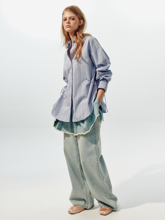 удлиненная рубашка с драпировкой из линейки  young от бренда sela вид слева