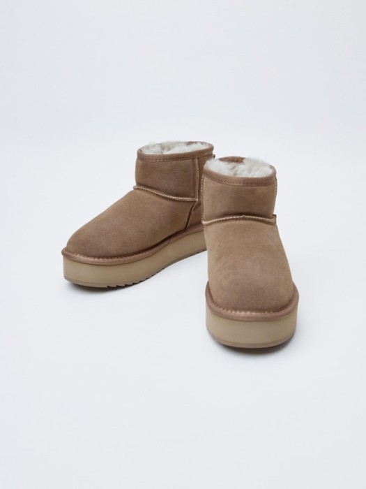 угги из натуральной замши с подкладкой из меха из россии вид сбоку