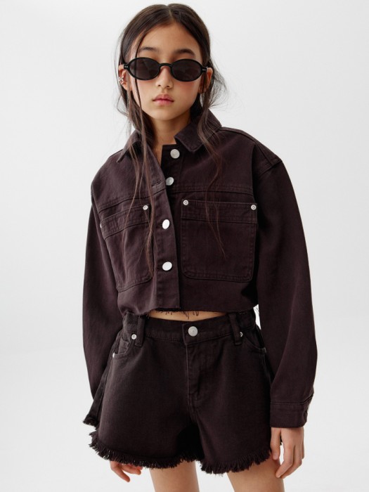 укороченная джинсовая куртка для девочек 4610517886583 фотография