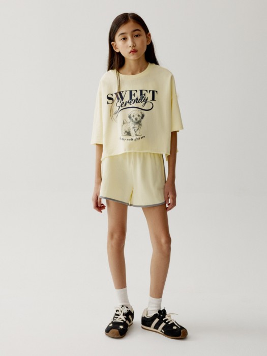 укороченная футболка из футера для девочек от бренда sela вид слева