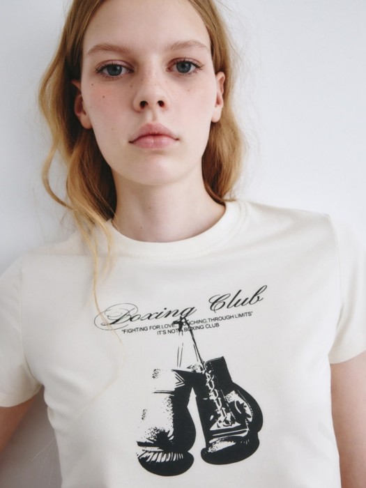 укороченная футболка из линейки  young по цене 799 руб вид справа