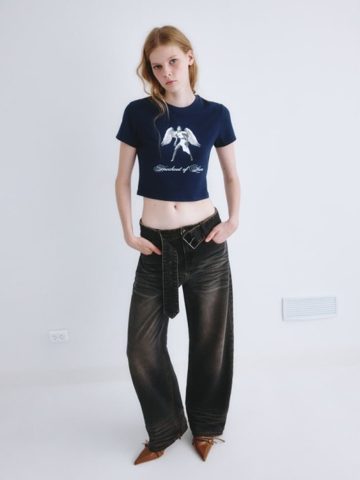 укороченная футболка из линейки  young от бренда sela вид слева