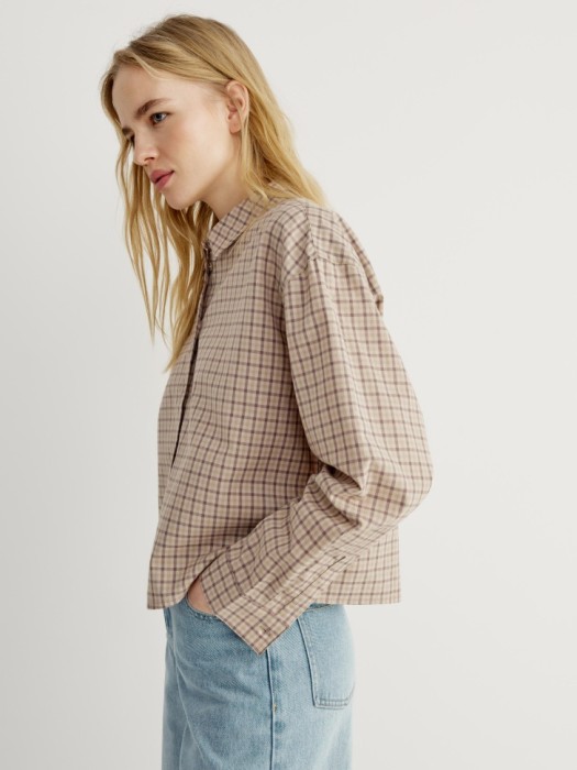 укороченная рубашка из хлопка в клетку по цене 2799 руб вид справа