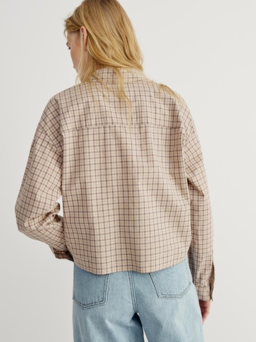 укороченная рубашка из хлопка в клетку из россии вид сбоку