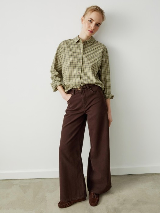 укороченная рубашка из хлопка в клетку от бренда sela вид слева