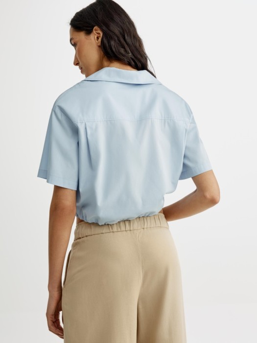 укороченная рубашка из смесового хлопка и тенселя по цене 2799 руб вид справа