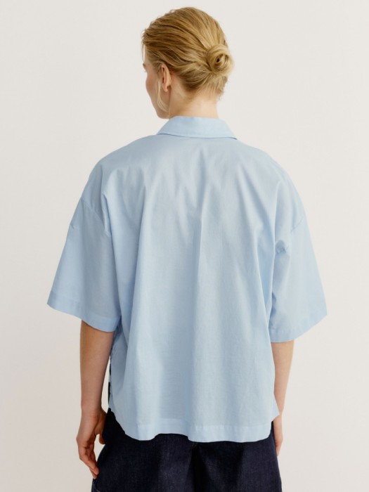 укороченная рубашка оверсайз из хлопка по цене 1999 руб вид справа