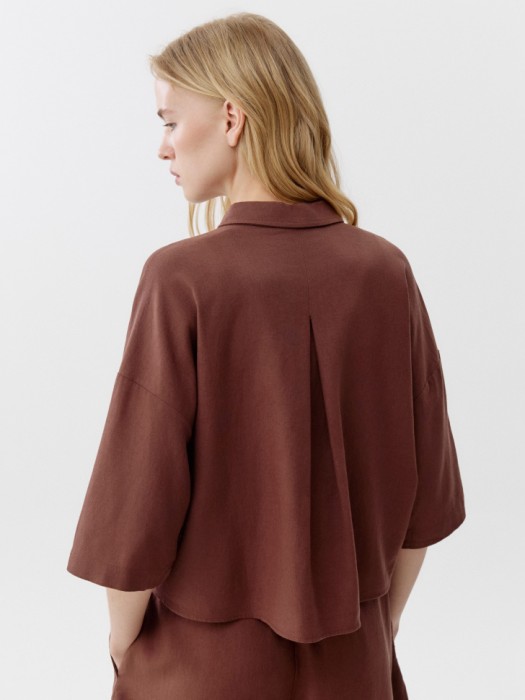 укороченная рубашка оверсайз из смесового льна по цене 1799 руб вид справа