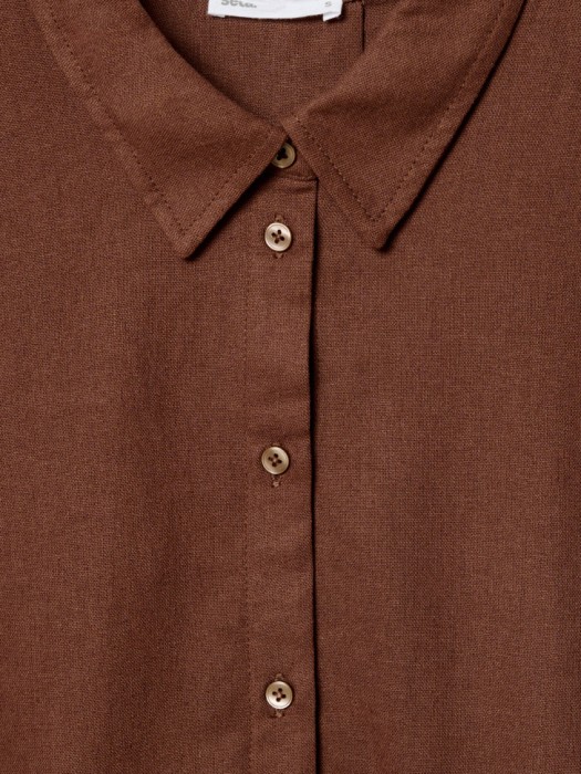 укороченная рубашка оверсайз из смесового льна из вискозы спереди