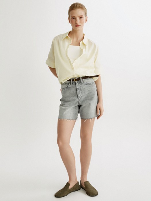 укороченная рубашка с коротким рукавом из хлопка от бренда sela вид слева