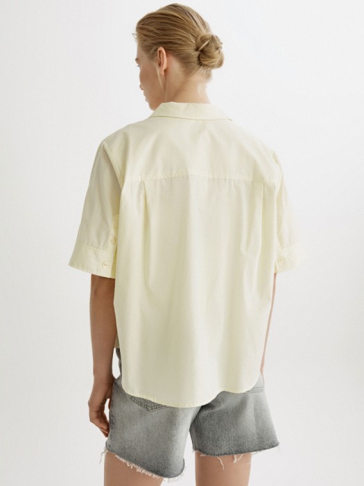 укороченная рубашка с коротким рукавом из хлопка из россии вид сбоку