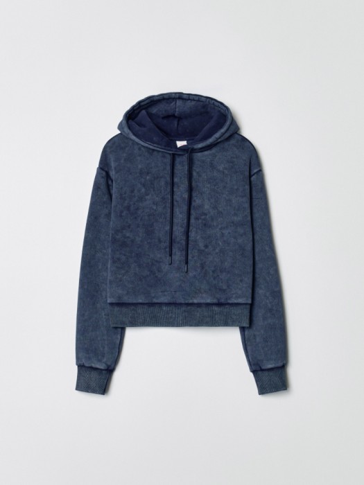 укороченное худи оверсайз из линейки  young из хлопка спереди