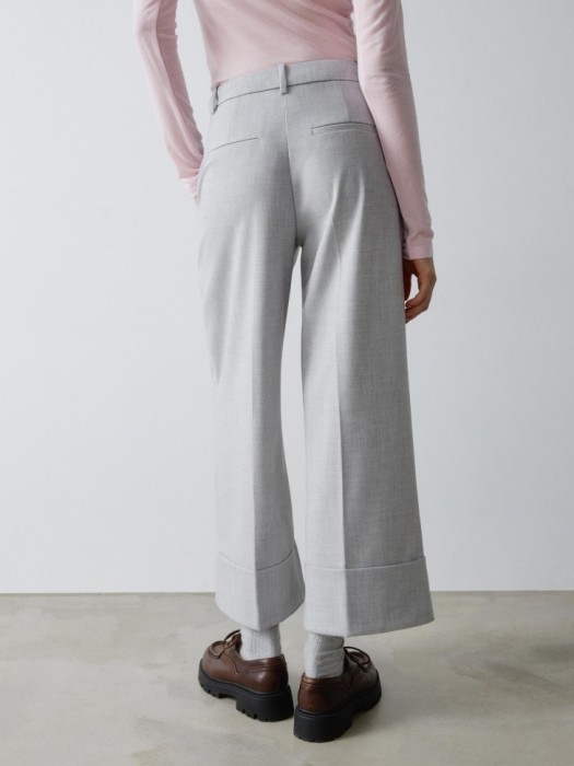 укороченные брюки из костюмной ткани с меланжевым эффектом по цене 3999 руб вид справа