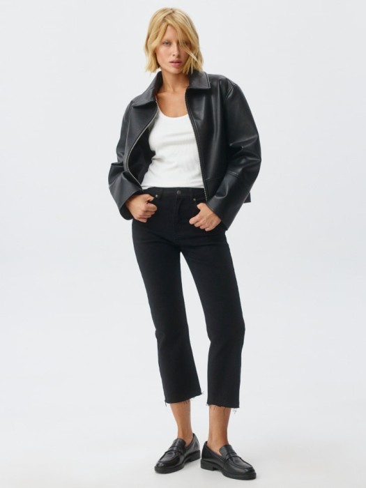 укороченные джинсы flared с необработанным краем от бренда sela вид слева