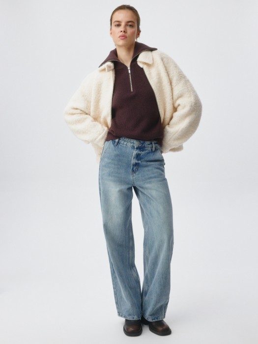 укороченные джинсы loose straight от бренда sela вид слева