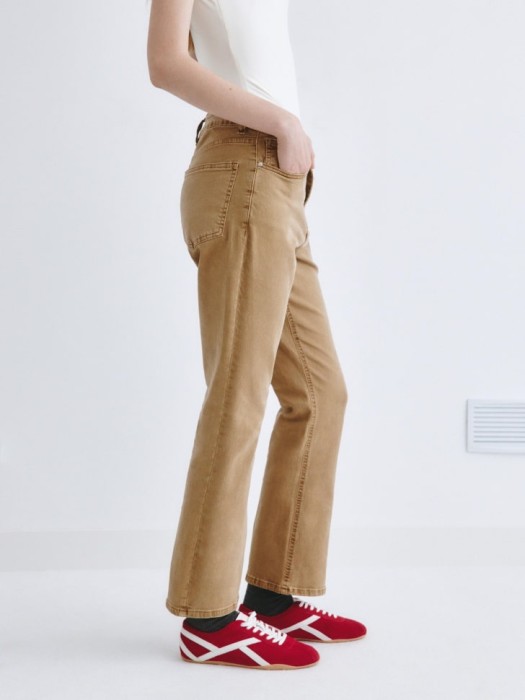 укороченные джинсы сulottes из линейки  young из россии вид сбоку