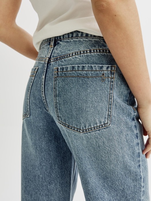 укороченные объемные джинсы со средней посадкой из хлопка спереди