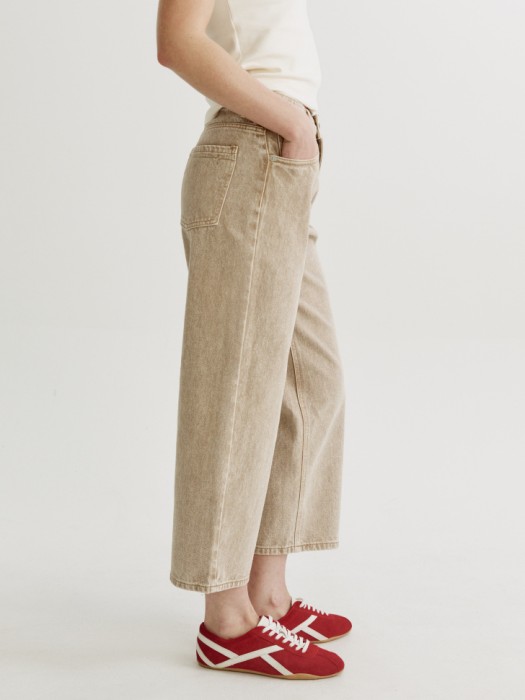 укороченные объемные джинсы со средней посадкой из россии вид сбоку