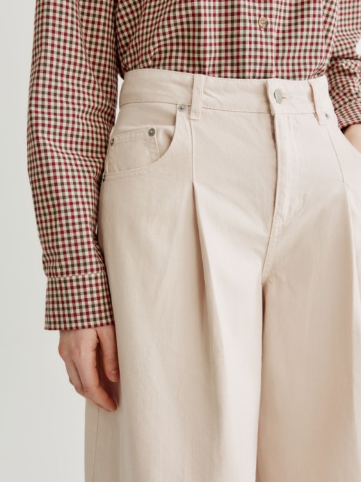 укороченные объемные джинсы из россии вид сбоку