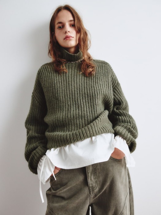 укороченный джемпер из линейки  young от 16 до 18 лет с изнаночной стороны