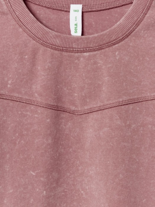 укороченный лонгслив с эффектом стирки для девочек из хлопка спереди