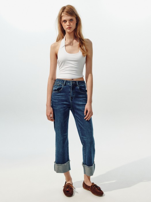 укороченный топ-халтер из линейки  young от бренда sela вид слева