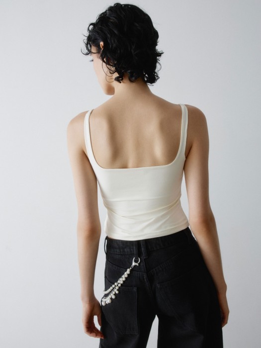 укороченный топ из линейки  young по цене 1499 руб вид справа