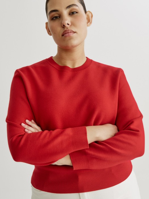 укороченный вязаный джемпер из смесовой вискозы от бренда sela вид слева