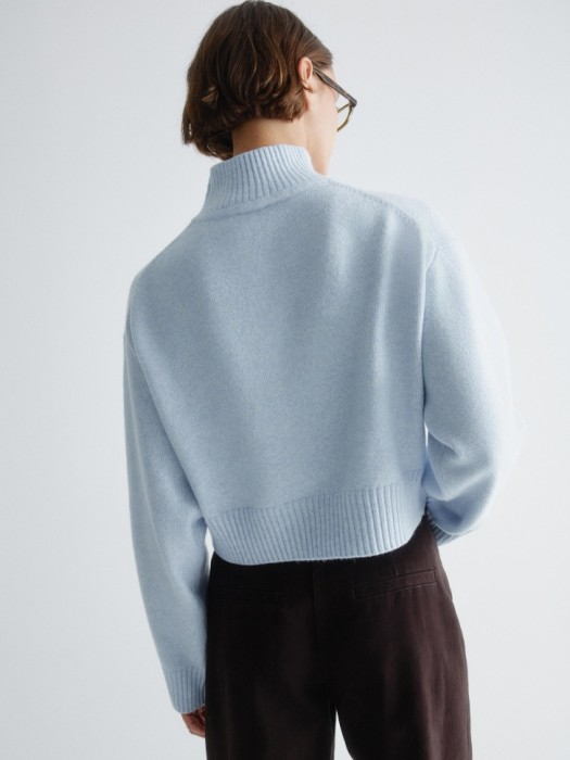 укороченный вязаный джемпер с содержанием шерсти по цене 3299 руб вид справа