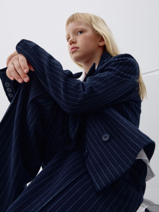 Товар угольного цвета с внутренней стороны