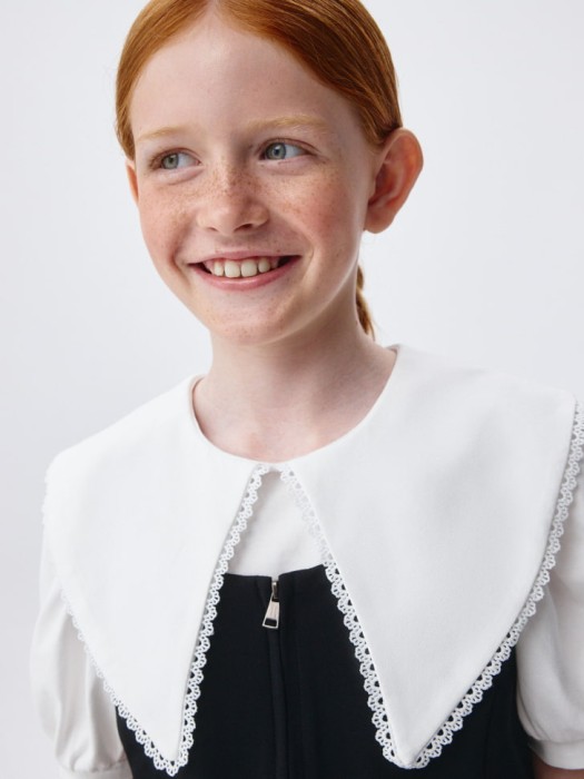 Товар черного цвета с внутренней стороны